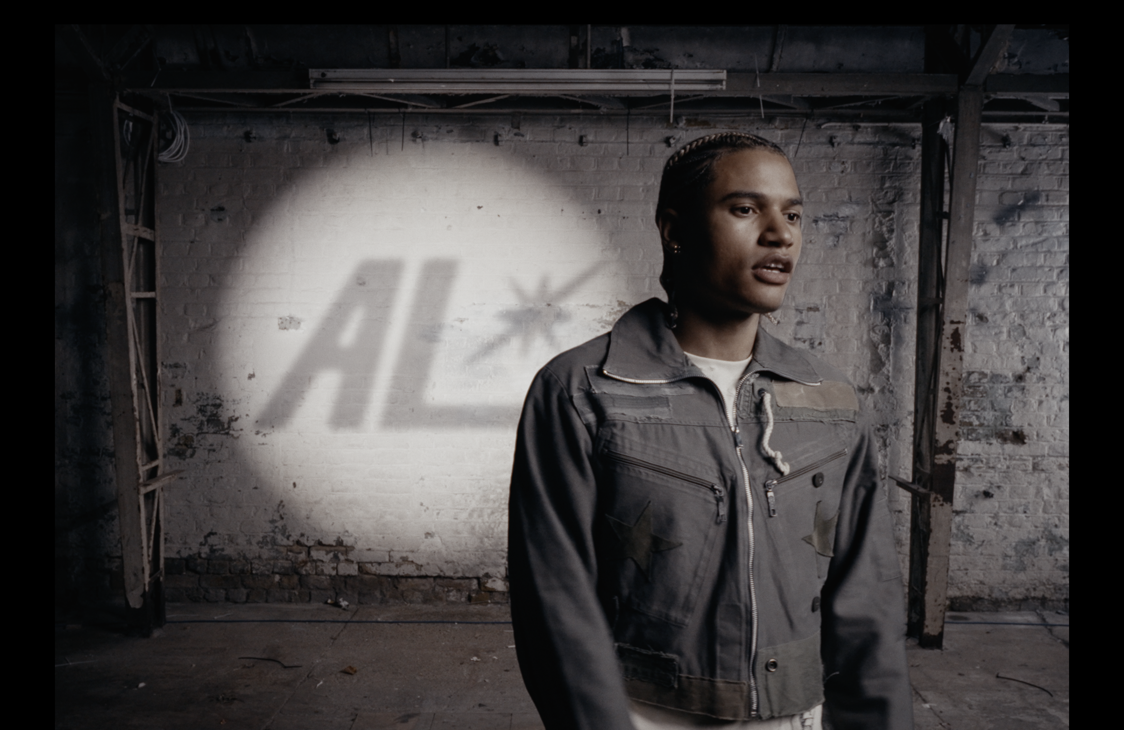 AntsLive - 12 CAR CONVOY